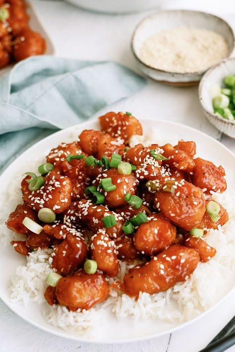 Sticky Sesame Chicken Recipe Sticky Sesame Chicken, January Meals, Divine Recipes, Korean Meals, Popular Chinese Dishes, Wok Recipes, Chicken Restaurant, Patriotic Cards, Honey Lime Chicken