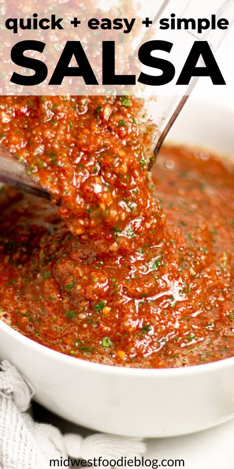 Easy Blender Salsa, Simple Salsa, Salsa Easy, Blender Salsa, Mexican Salsa Recipes, Crunchwrap Supreme, Easy Salsa Recipe, Restaurant Style Salsa, Homemade Salsa Recipe