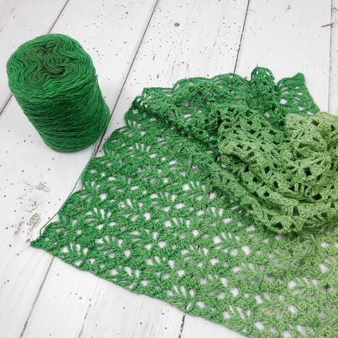 Leafy Crochet Pattern, Shawl In A Ball, Gradient Yarns, Yarn Cake, Crochet Lace Pattern, Crochet Leaves, Crochet Coat, Crochet Stitches For Beginners, Crochet Skirt