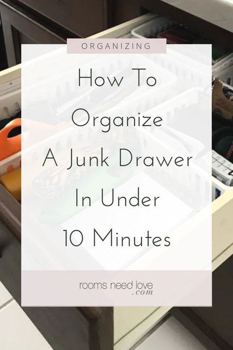 How To Organize a Junk Drawer in Under 10 Minutes - Rooms Need Love How To Organize Dresser Drawers, Kitchen Storage Drawers, Junk Drawer Organization, Closet Organization Master, Organizing Spices, Kitchen Junk Drawer, Mom Time Management, Junk Drawer Organizing, Deep Pantry