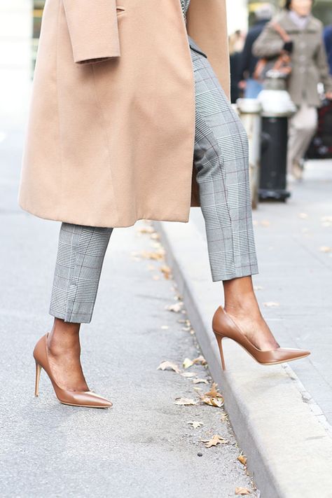 Nude Pumps for Darker Skin Tones Tan Pumps Outfit, Brown Pumps Outfit, Nude Pumps Outfit, Nude Shoes Outfit, Nude Heels Outfit, Beauty Doctor, Tan Accessories, Pumps Outfit, Darker Skin Tones