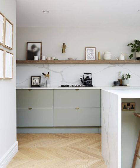 Flat Panel Kitchen Cabinets, Panel Kitchen Cabinets, Sage Green Kitchen, Small Kitchen Storage, All White Kitchen, Kitchen Room Design, Kitchen Inspiration Design, Green Kitchen, Kitchen Shelves