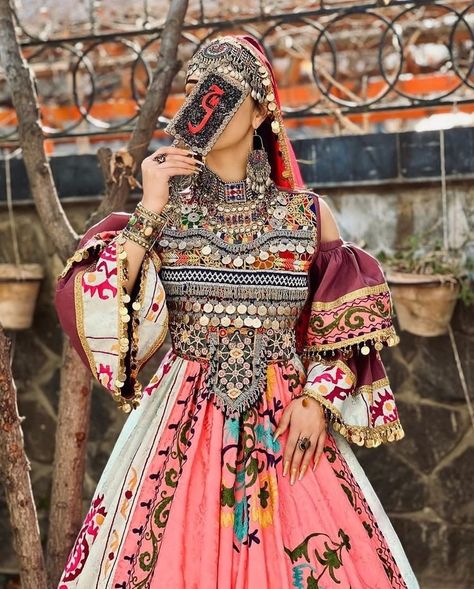 Pathan Culture, Afghan Bride, Afgani Dress, Gand Afghani, Afghan Wedding Dress, Afghani Dresses, Afghani Dress, Classy Short Dresses, Afghani Clothes