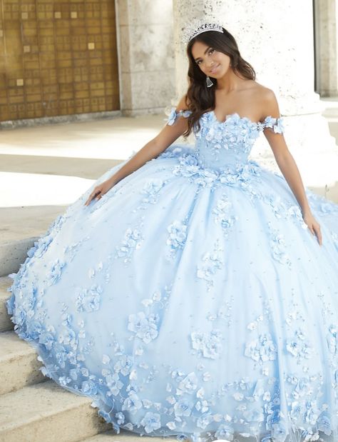 Cinderella quinceanera themes