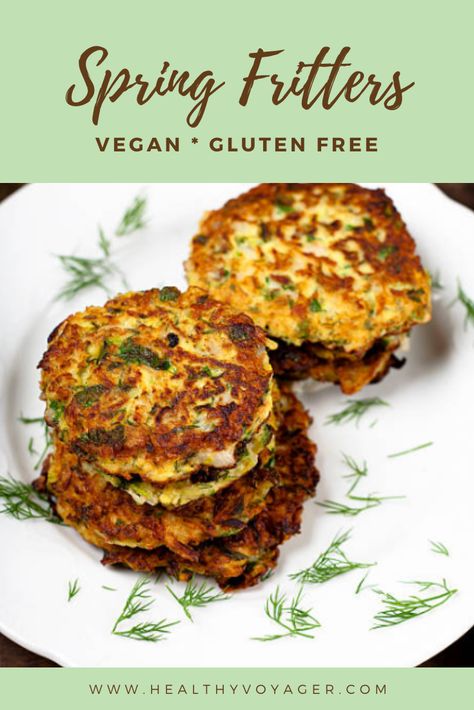 vegan gluten free spinach spring fritters recipe Potatoe Fritters, Spinach Fritters, Fritters Vegan, Breakfast Bowl Vegan, Potato Fritters Recipe, Vegan Finger Foods, Vegan And Gluten Free Recipes, Vegan Breakfast Burrito, Clean Eating Dinner Recipes