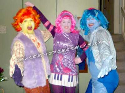 Homemade Doodlebops Costumes: These Homemade Doodlebops Costumes are based on the Disney Channel show The Doodlebops.  My husband used to watch it in the mornings with our daughter Doodlebops Costume, Family Halloween Costumes Disney, The Doodlebops, Halloween Costumes Disney, Playhouse Disney, Teacher Costumes, Disney Adult, Disney Channel Shows, Disney Halloween Costumes