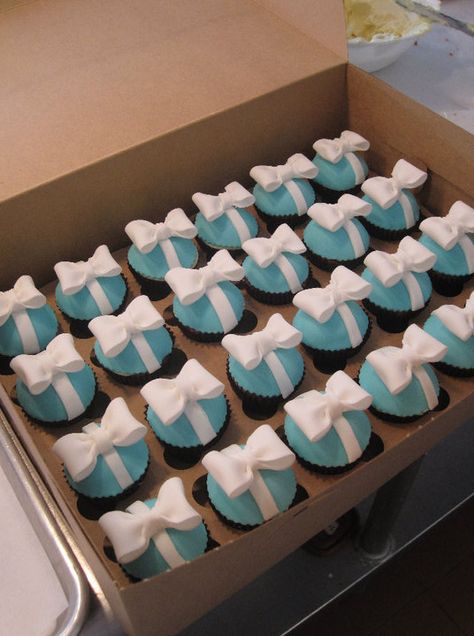 cupcakes! Breakfast At Tiffany’s Cupcakes, Tiffany Blue Birthday Party Ideas, Tiffany Cupcakes, Tiffany Accessories, Box Cupcakes, Tiffany Theme Party, Breakfast At Tiffanys Party Ideas, Tiffany Blue Party, Tiffany Themed Bridal Shower