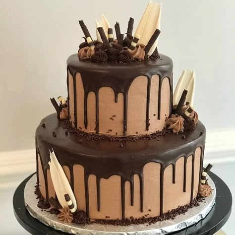 2 Level Cake Designs, Two Tier Chocolate Cake Designs, Chocolate Tier Cake, 2 Layer Chocolate Cake, 2 Tier Chocolate Cake, Chocolate Anniversary Cake, Chicolate Cake, Bdy Cake, Cupcake Recipes Uk