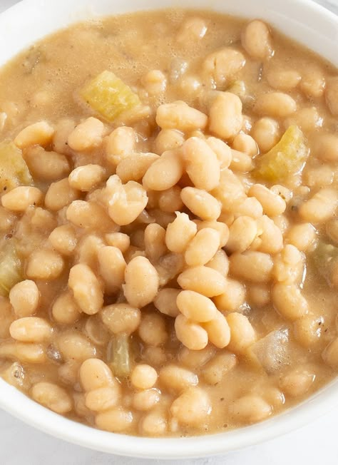 Navy Beans Crockpot Easy Recipes, Crock Pot Navy Beans, Navy Beans In Crockpot, Crockpot Navy Beans Slow Cooker, Slow Cooker Navy Bean Soup, Cooking Beans In Crockpot, Slow Cooker Navy Beans, Crock Pot Navy Bean Soup, Southern Navy Bean Recipes