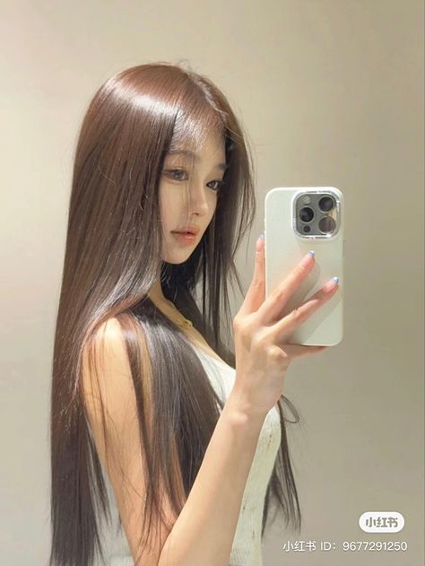 Long Shiny Hair, Hair Inspiration Long, Foto Poses, روتين العناية بالبشرة, Silky Hair, Dream Hair, Shiny Hair, Aesthetic Hair, Hair Mask