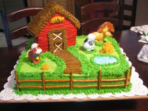 Cake Idea for First Bday party Farm Birthday Cakes, Barnyard Cake, Barn Cake, Farm Animal Cakes, Owl Cakes, Barnyard Birthday Party, Animal Birthday Cakes, Farm Animals Birthday Party, Farm Cake