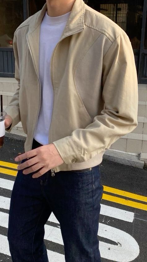 Beige Jacket Outfit, Office Old Money, Mens Fall Outfits, Old Money Fashion, Sophisticated Office, Guys Fits, Money Fashion, Classy Outfits Men, Mens Casual Dress Outfits