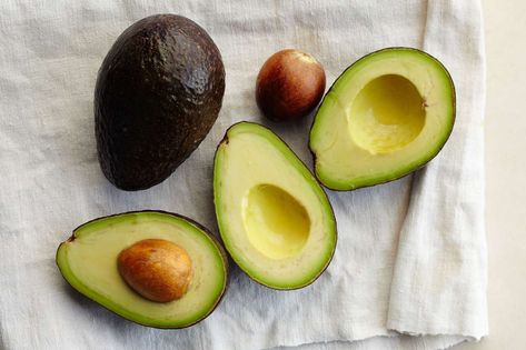 How To Ripen Avocados, How To Cut Avocado, Brown Spots Removal, Ripe Avocado, Avocado Recipes, Healthy Nutrition, Vitamin D, Food Waste, Nutrition Recipes