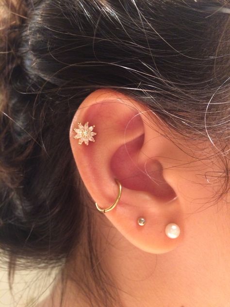 Outer Conch Piercing Ideas, Conch Piercing Ideas, Outer Conch Piercing, Outer Conch, Orbital Piercing, Conch Piercing, Piercing Ideas, Ear Piercing, Conch