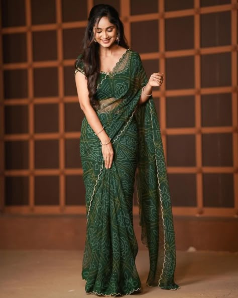 Blouse Styles For Saree, Tejaswini Gowda, Sari Pose, Sarees For Girls, Simple Saree Designs, Celebrity Casual Outfits, Fashionable Saree Blouse Designs, Beautiful Casual Dresses, Fancy Sarees Party Wear