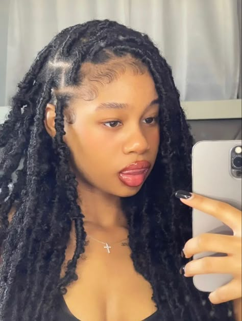 Faux Local Hairstyles, Hair Stules, Butterfly Locs, Black Ponytail Hairstyles, Faux Locs Hairstyles, Box Braids Hairstyles For Black Women, Cute Braided Hairstyles, Braids Hairstyles Pictures, Dyed Hair Inspiration