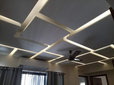 Here you will find photos of interior design ideas. Get inspired! Luxury False Ceiling Designs, Bedroom Ceiling Wallpaper, Office Ceiling Design, Simple False Ceiling Design, Gypsum Ceiling Design, Wooden Ceiling Design, Luxury Ceiling Design, Down Ceiling Design, Ceiling Design Ideas