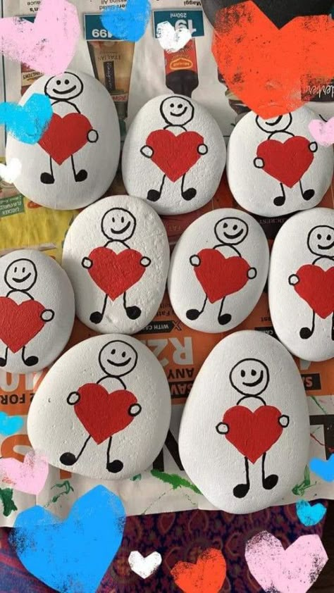 Super Easy Rock Painting Ideas, Valentine Rock Painting Ideas Easy, Valentine Painted Rocks Ideas, Valentine Rock Painting Ideas, Valentine Rock Painting, Sten Maling Ideas, Easy Rock Painting Ideas Simple, Easy Valentine Crafts, Diy Rock Art