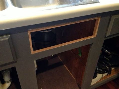 Sneaky Sink Storage (False Drawer Fronts) - The Ugly Duckling House Under Sink Drawers Bathroom, Drawer Repair, Under Bathroom Sink, Under Kitchen Sink, Kitchen Sink Cabinet, The Ugly Duckling, Faux Panels, Vanity Drawers, Diy Drawers