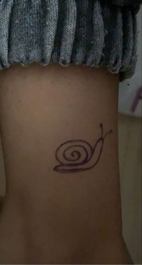 Sea Snail Tattoo, Small Snail Tattoo, Snail Tattoo Simple, Mustache Tattoo, Snail Tattoo, Stick N Poke, Stick N Poke Tattoo, Poke Tattoo, Hip Tattoo