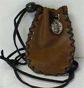 Medicine Bag Diy, Diy Medicine, Leather Medicine Bag, Medicine Bags, Medicine Pouch, Mojo Bags, Medicine Bag, Dice Bag, Medieval Clothing