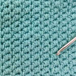 A - Z List Of Crochet Stitches - Hookfully Easy Textured Crochet Stitches, Crochet Stitches List, Crochet Stitches Round, Beginning Crochet, Crochet Bloggers, Crochet Blanket Pattern Easy, Crochet Stitches Guide, Crochet Stitches Free, Stitch Guide