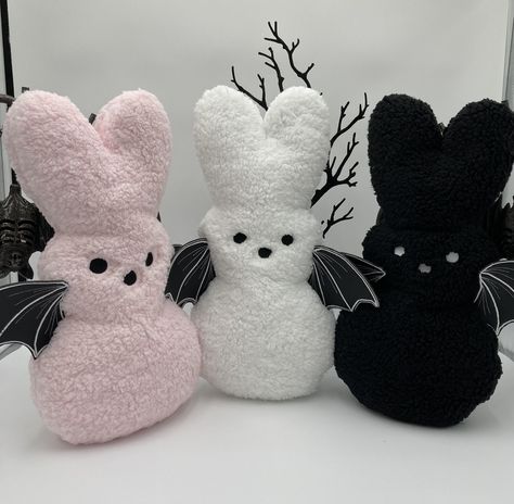 This is a 16 inch  x 7 inch batty peep made of Sherpa fabric, beautifully detailed bat wings made of vinyl with embroidery detail, and stuffed with polyfil. The eyes are embroidered on the face. Perfect Easter gift for the spooky one! Things To Do With Old Socks, Goth Easter Decor, Goth Easter Basket, Spooky Gift Ideas, Gothic Easter Decor, Creepy Plushies, Goth Easter, Spooky Easter, Gothic Easter