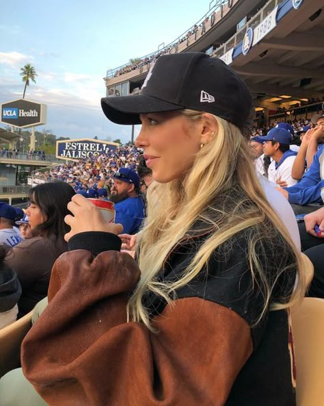 Janae Roberts, Baseball Game Outfit, Dodger Dog, Dodger Game, Game Outfit, Football Game Outfit, College Kids, Baseball Game, Windy City