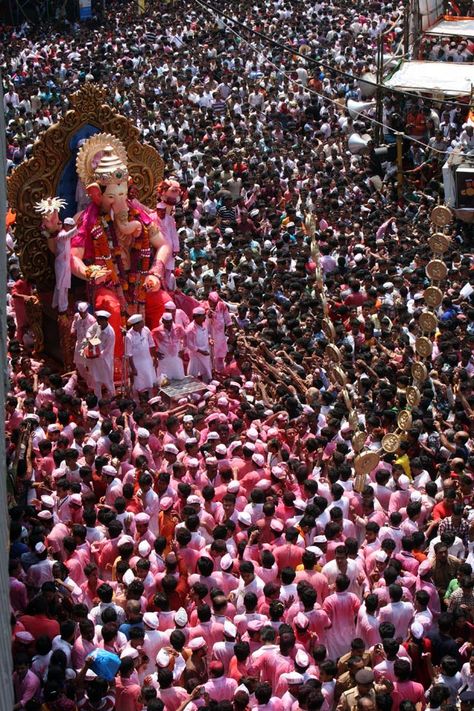 Ganesh Visarjan, Bidding Adieu on last day of Ganesh Chaturathi, Mumbai, India. Ganesh Chaturthi Visarjan, Mumbai Ganesh Chaturthi, Anant Chaturthi, He Will Come Back, Ganesh Visarjan, Ganesha Festival, Ganesh Festival, Ganpati Bappa Wallpapers, Shri Ganesh Images