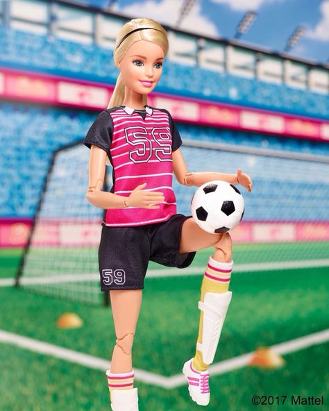 Professional athletes inspire us to dream big and never give up. #YouCanBeAnything Shop the #Barbie Made to Move Soccer Player doll now via the link in our bio! ⚽️ Soccer Barbie, Soccer Player Costume, Barbie Presentation, Barbie Costumes, Barbie Photography, Barbies Pics, Play Barbie, Barbie Fashionista Dolls, Barbie Costume