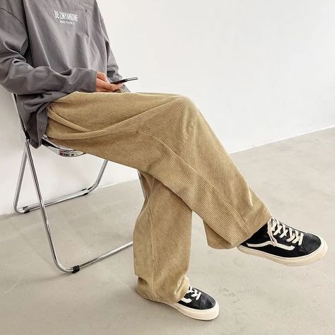 Courdroy Pants Outfits Men, Baggy Brown Corduroy Pants Outfit Men, Light Corduroy Pants Outfit, Cordrouy Pants Outfit Aesthetic, Comfy Pants Men, Beige Corduroy Pants Outfit Men, Mens Courdory Pants, Cream Corduroy Pants Outfits Men, Celana Corduroy Pria