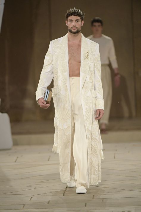 Hey, God Lookin¡¯: Dolce & Gabbana¡¯s Alta Sartoria Offers Classically Divine Menswear for Masters of the Universe - Vogue Greek Inspired Fashion, Greek Men, 2019 Couture, Male Fashion Trends, Greek Fashion, Dolce E Gabbana, Dolce & Gabbana, Fashion Labels, Italian Fashion