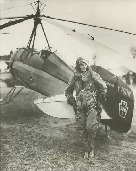 @weird_hist Twitter "Amelia Earhart and her Autogyro (kind of an airplane-helicopter cross)." Amelia Earhart Picture, Female Aviator, Lockheed Electra, Women In Aviation, Female Pilots, Female Pilot, Amelia Earhart, Vintage Aviation, Apollo 11