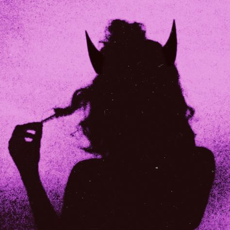 Tiefling Female Aesthetic, Unseelie Court Aesthetic, Imp Aesthetic, Tiefling Warlock Aesthetic, Tiefling Female Rogue, Punk Princess Aesthetic, Tiefling Aesthetic Horns, Tiefling Aesthetic Purple, Pink Tiefling Aesthetic