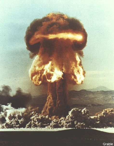 Mushroom Cloud, Nuclear Test, Sea Wallpaper, Vintage Versace, Atomic Age, Nagasaki, Chernobyl, Colour Photograph, Vintage Vogue