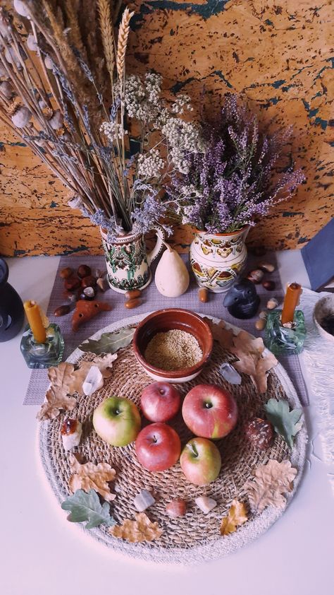 my Mabon altar 2023 Mabon Altar Ideas, Modern Satanism, Mabon Aesthetic, Fall Altar, Autumn Altar, Mabon Decorations, Modern Altar, Autumn List, Mabon Ritual