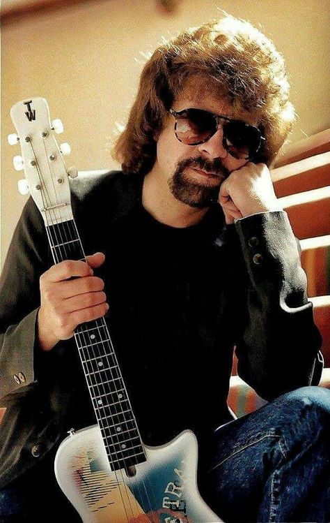 Handsome Jeff Lynne Jeff Lynne Elo, Peoples Faces, Roy Wood, Stevie Ray Vaughn, Electric Light Orchestra, Traveling Wilburys, Travelling Wilburys, Jeff Lynne, Strange Magic