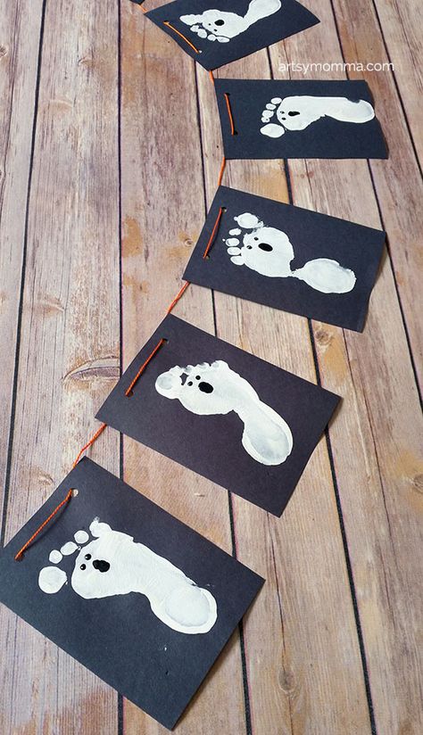 Ghost Banner, Halloween Classroom Decorations, Bricolage Halloween, Halloween Infantil, Halloween Crafts Preschool, Halloween Ghost Decorations, Halloween Fest, Halloween Crafts For Toddlers, October Crafts