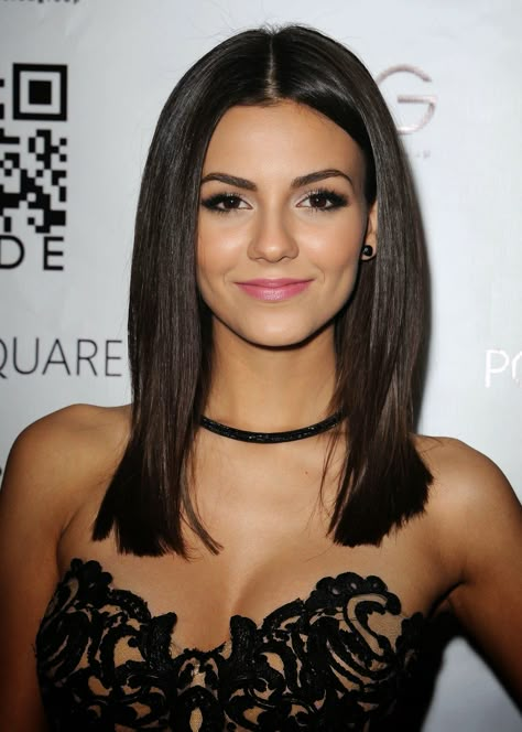 Victoria Justice – Kode Mag Spring Issue Release Party in LA Straight Hairstyle, Slicked Back Hair, Trendy Haircuts, Penteado Cabelo Curto, Victoria Justice, Medium Length Hair Cuts, Brunette Hair, Womens Haircuts, Hair Day