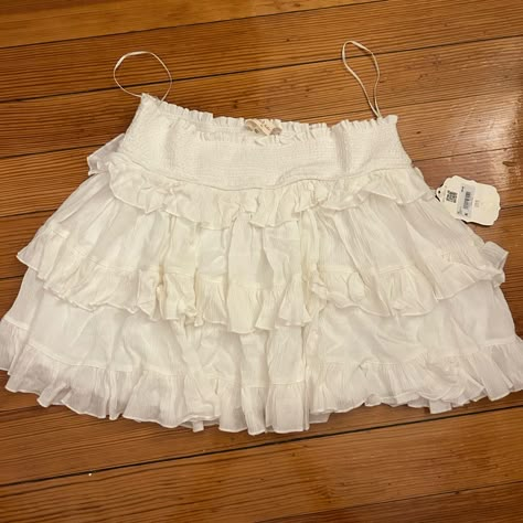 White, New With Tags, Mini Skirt White Skirt Ruffle, White Skirt Pleated, Cute White Skirts, Coquette Denim Skirt, Cute Ruffled Skirt, Maxi Skirt Png, Thrifted Skirts, White Ruffle Skirt Outfit, Mini White Skirt