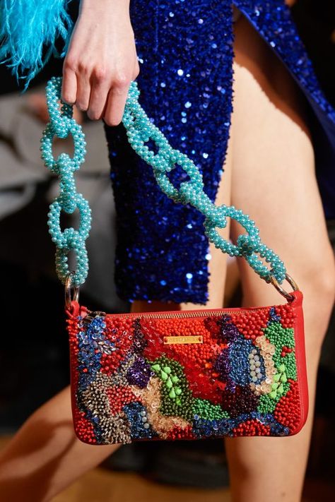 2023 Fashion Accessories, Embroidered Bags And Purses, Beaded Bag Outfit, Beads Handbag, Embroidery Handbags, Bead Handbag, Beads Bag, Beaded Fashion, Bead Bag