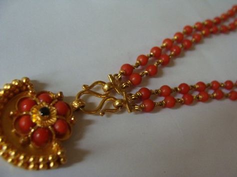 Red Coral Pendant Design, Red Coral Necklace Indian Gold, Coral Jewelry Indian Gold, Coral Jewellery, Red Coral Jewellery, Coral Jewelry Set, Black Pinterest, Gold Necklace Indian, Gold Jewelry Simple Necklace