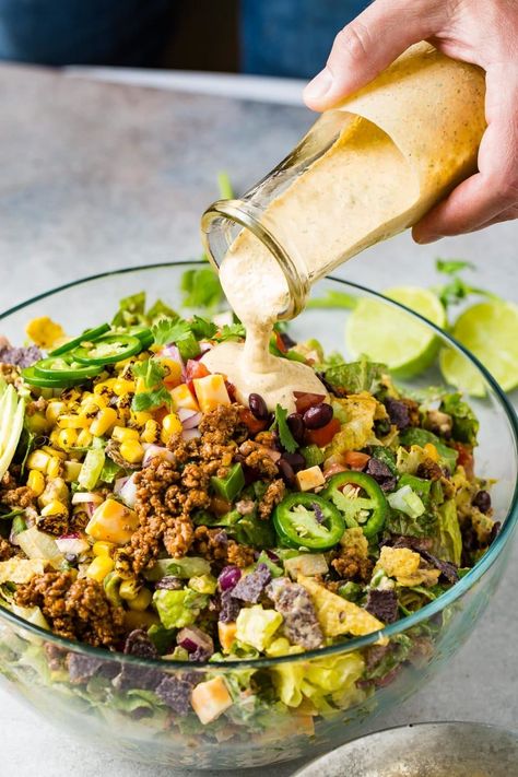 Beef Taco Salad, Taco Salad Dressing, Ground Beef Taco, Oh Sweet Basil, Crockpot Healthy, Easy Ground Beef, Beef Taco, Ground Beef Tacos, Ground Beef Recipes Easy