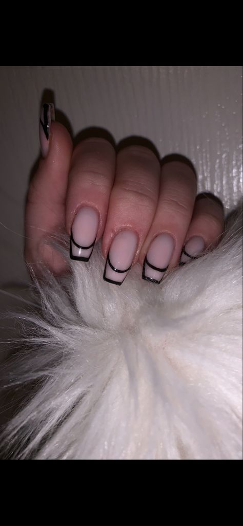 Black Outlined French Tip Nails, Milky Nails Black French, Milky White Nails With Black French Tip, Milky Nails With Black Design, Milky And Black Nails, White Nails With Black French Tip, Milky Black Nails, Line French Tip Nails, Nails With Black French Tips