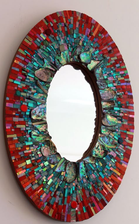 mosaicos Mosaic Mirrors Ideas Diy, Mosaic With Beads, Mozaik Mirror, Mosiac Mirrors, Mirror Mosaic Art, Mirror Mosaics, Glass Mosaic Mirror, Mosaic Mirror Frame, Mosaic Mirrors