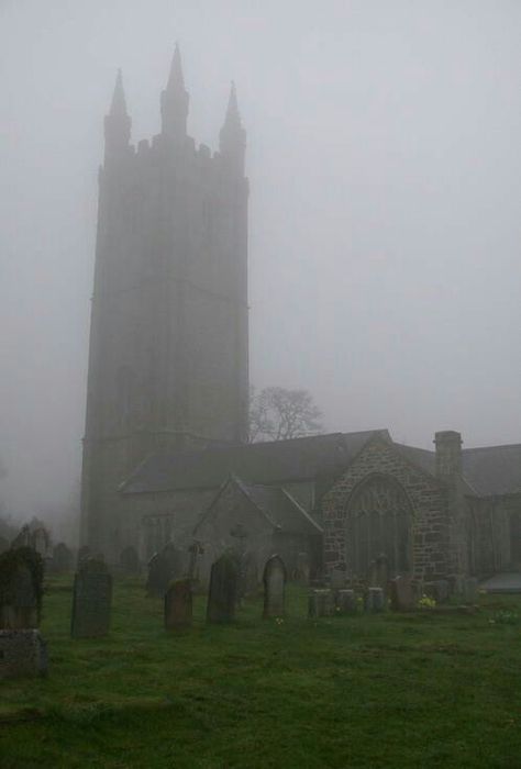 foggy day in the village of widecombe in the moor Yorkshire Moors Aesthetic, Haunted New England, New England Gothic, English Moors, Goth Architecture, English Day, Yorkshire Moors, Church Aesthetic, Foggy Day