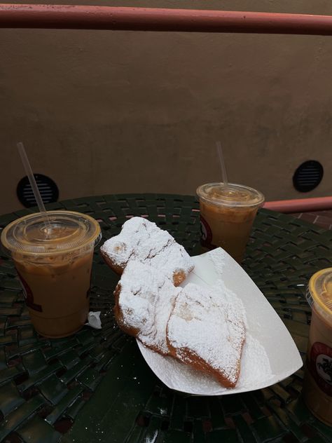 #nola #food #cafebeignets #pasteries #nola #bourbonstreet #louisiana #neworleans #foodporn #sweet #sugar #coffee #views #lunch #aesthetic New Orleans Aesthetic Food, Louisiana Creole Aesthetic, Creole Aesthetic, Louisiana Aesthetic, New Orleans Aesthetic, Tiana Aesthetic, Nola Food, Lunch Aesthetic, Louisiana Creole