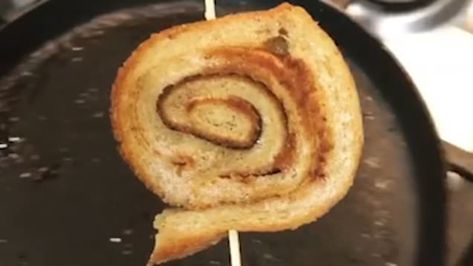 What To Do With Bread Crust, Bread Crust Ideas Leftover, Leftover Bread Crust, Bread Crust, Cinnamon Scrolls, Bread Ideas, Pinwheel Cookies, Leftover Bread, Italian Bread