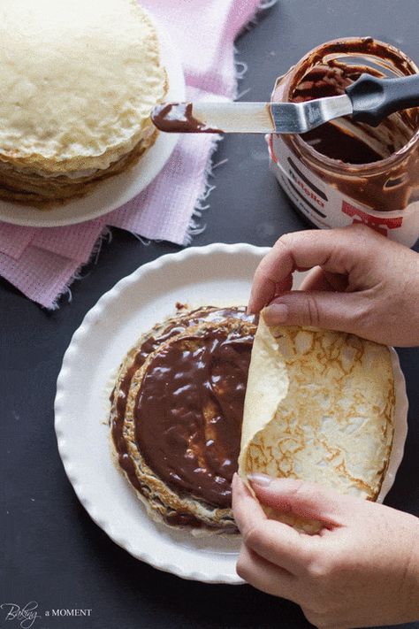 Crepe Cake Nutella, Poffertjes Recipe, Crepes Nutella, Crepe Cake Recipe, Food Gifs, Nutella Crepes, Crepes And Waffles, Crepe Cakes, Crepe Cake