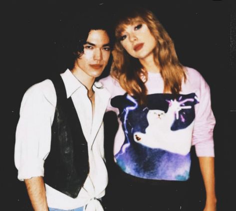 Mother Son, Conan Gray, Taylor Swift, Swift, Black